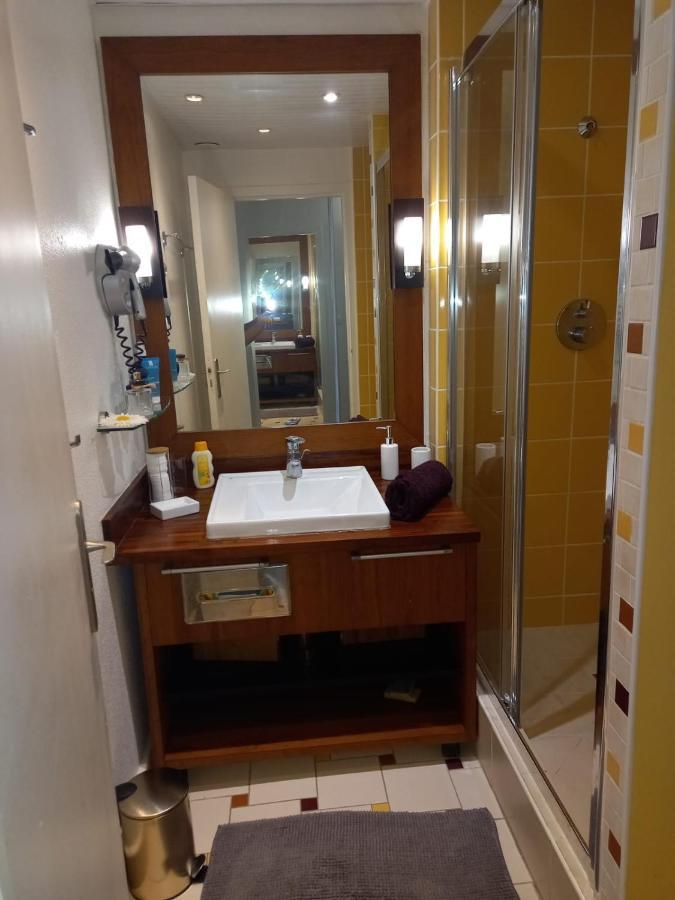 Grand Studio De 41 M², Vue Mer Et Jardin Tropical. Le Gosier  Exteriér fotografie
